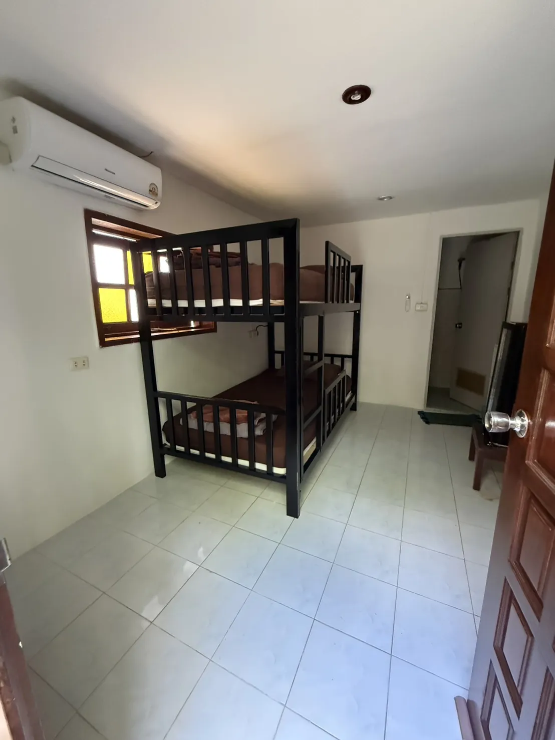 Dorm Room at KYN Phoenix (photo 1 of 3)